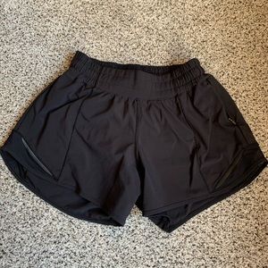 Hotty Hot Short High-Rise size 4.